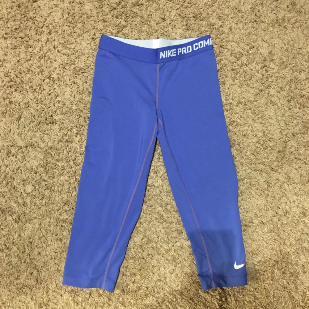 Nike Pro Capris